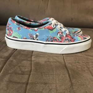 Vans Star Wars Hidden Yoda Flower Pattern
